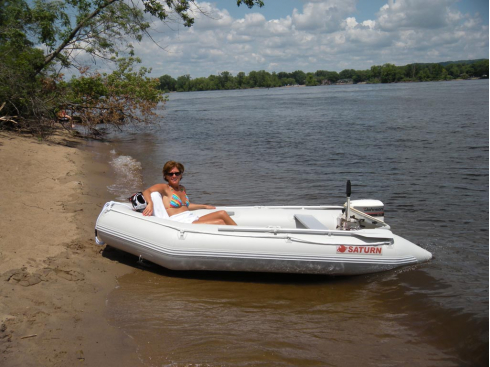 11' Saturn Inflatable Boat SD330 - Lazy day on the beach
